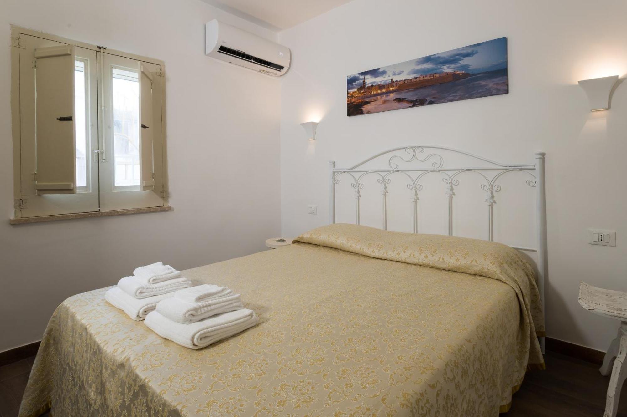 Apartamento Sotto Il Campanile Monopoli Exterior foto